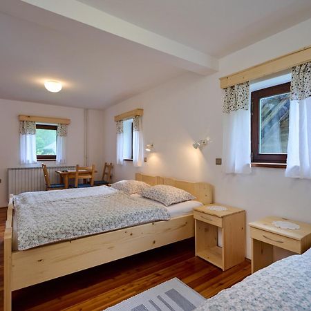 The Farmhouse Bevsek Osep Solcava Bagian luar foto
