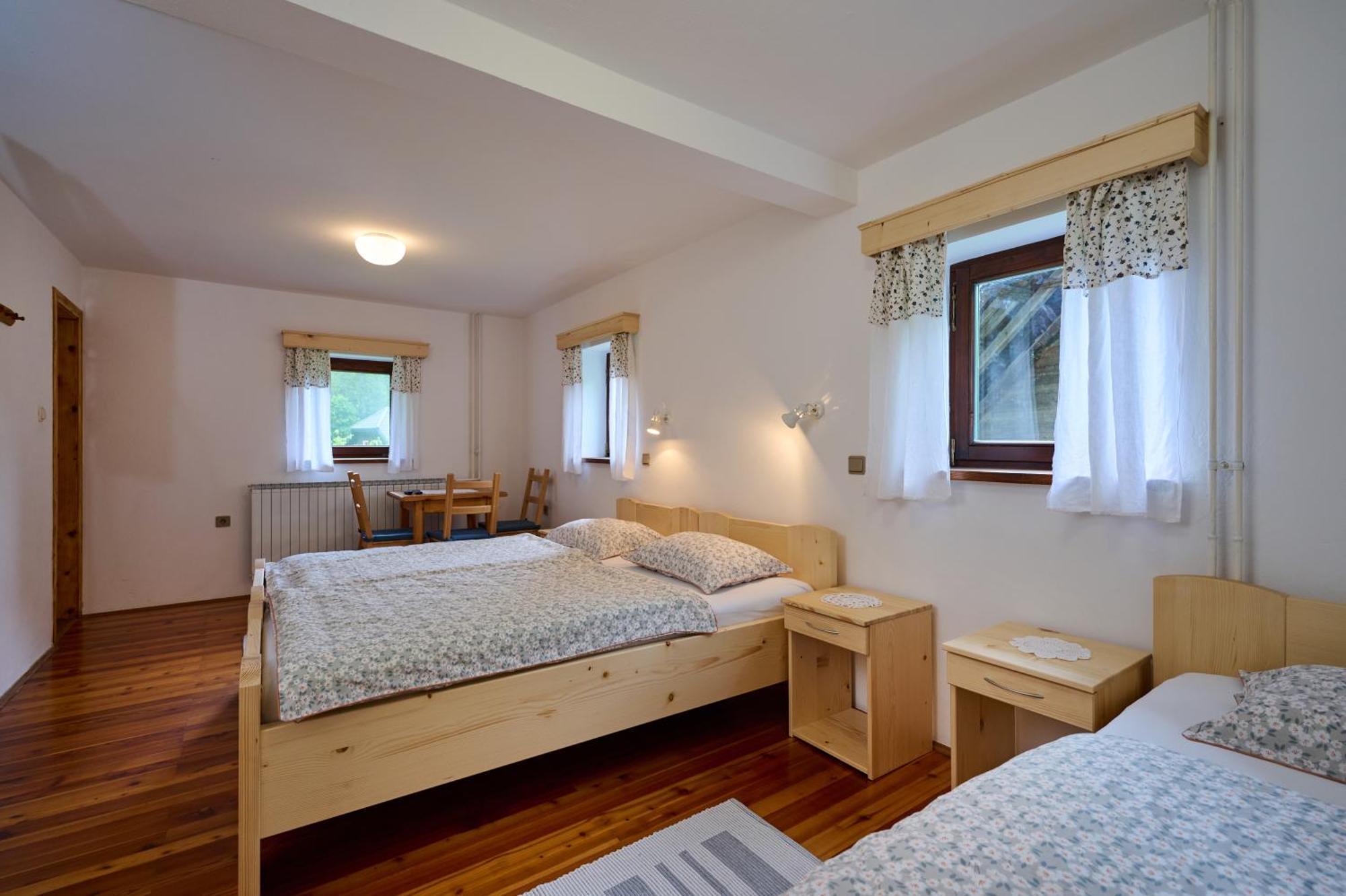 The Farmhouse Bevsek Osep Solcava Bagian luar foto