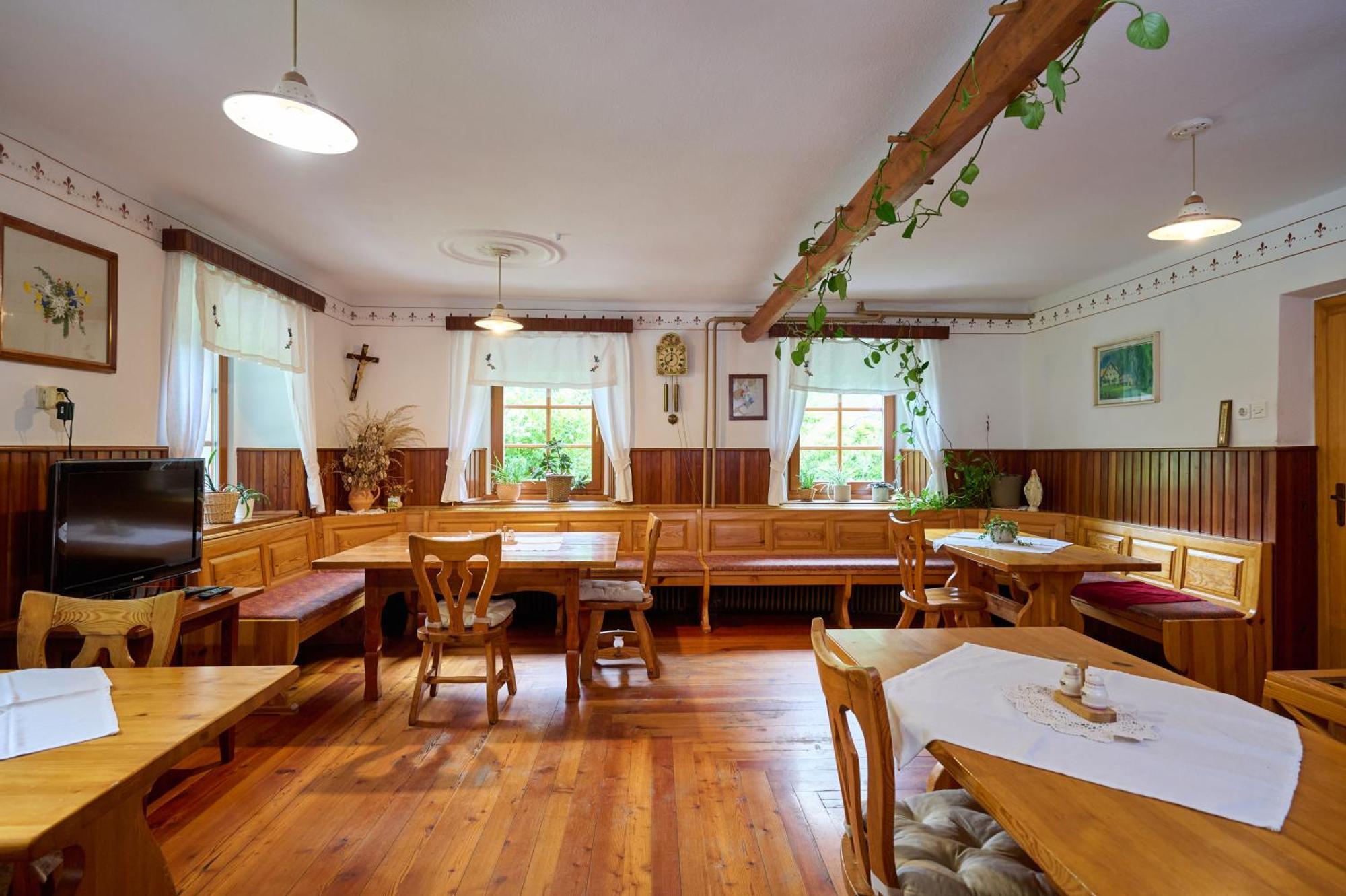 The Farmhouse Bevsek Osep Solcava Bagian luar foto