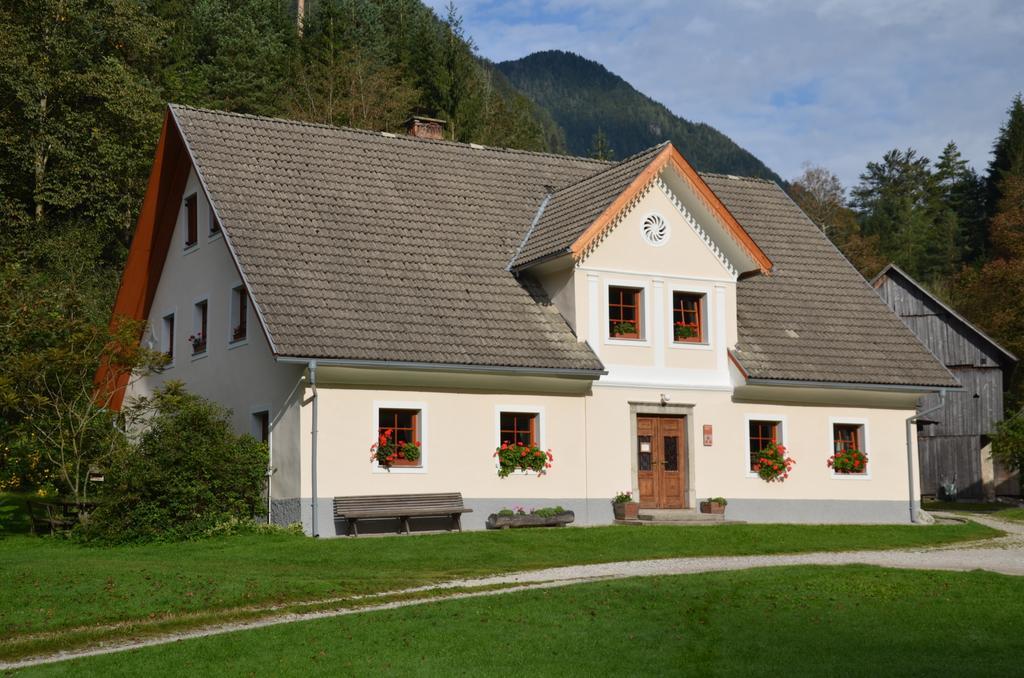 The Farmhouse Bevsek Osep Solcava Bagian luar foto